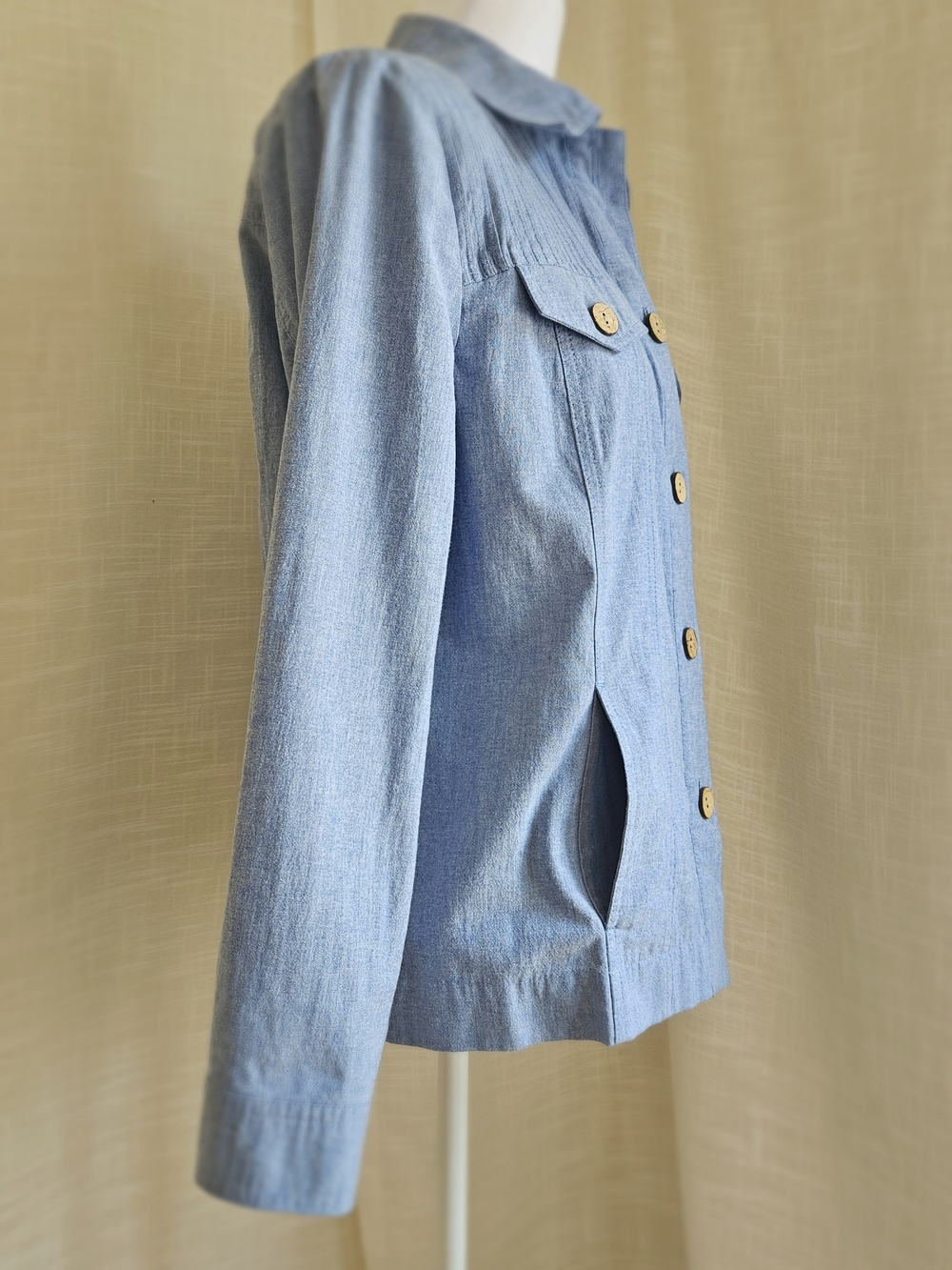 Draper’s & Damon’s Blue Chambray Pintuck Button Up Jacket Top Medium - Picture 4 of 16